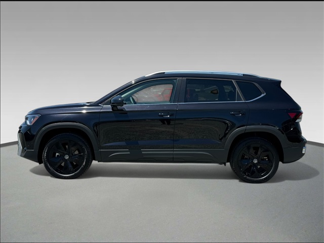 2025 Volkswagen Taos SE photo 3