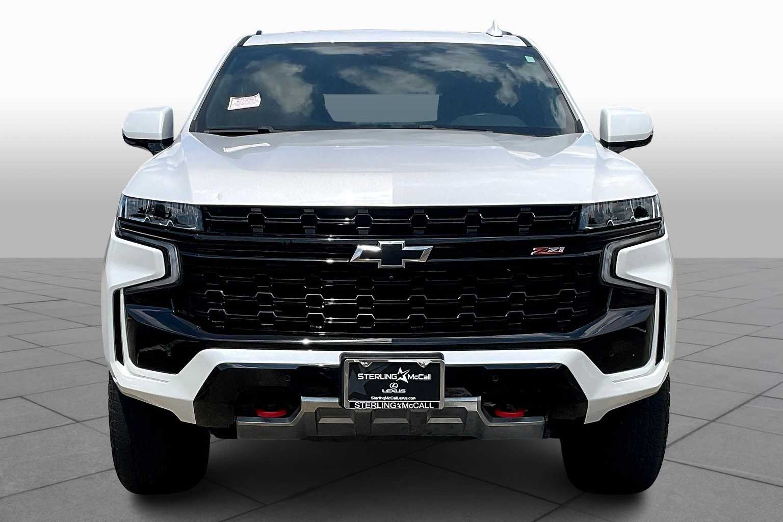2023 Chevrolet Suburban Z71 photo 3