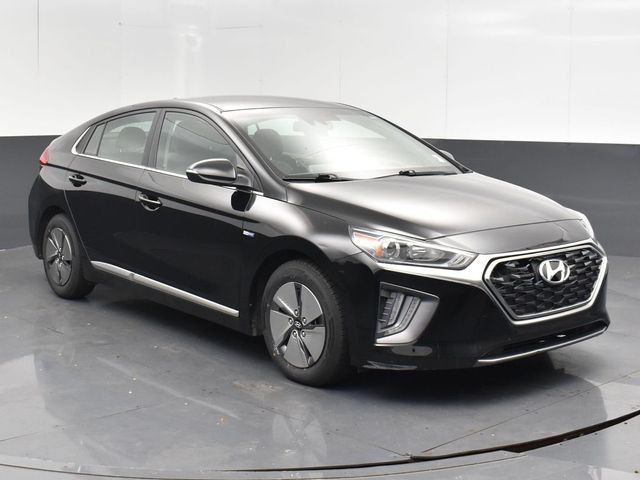 2020 Hyundai Ioniq SE photo 2