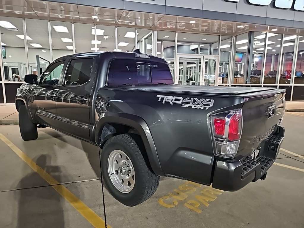 2023 Toyota Tacoma TRD Sport V6 photo 3