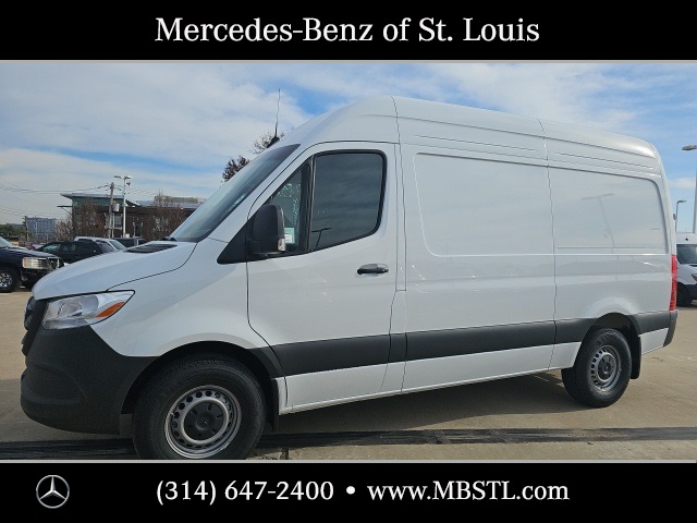 2026 Mercedes-Benz Sprinter Cargo Van Base's photo