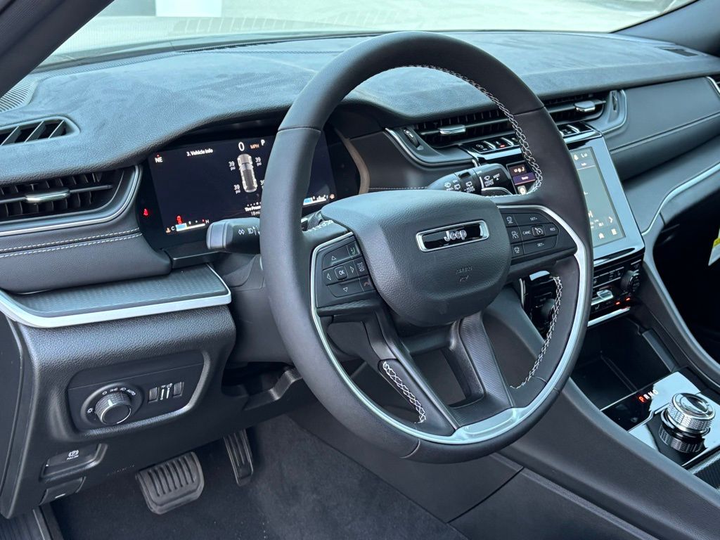 2025 Jeep Grand Cherokee Altitude X photo 7