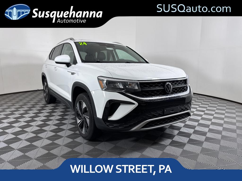 2024 Volkswagen Taos SE's photo
