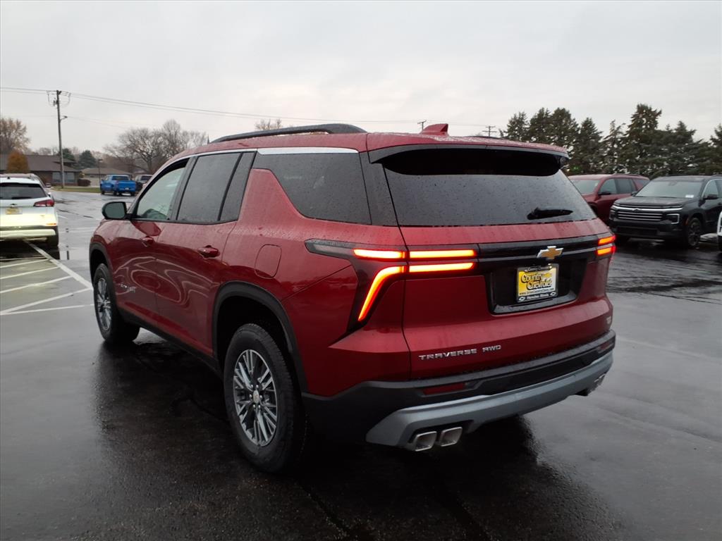 2026 Chevrolet Traverse photo 2