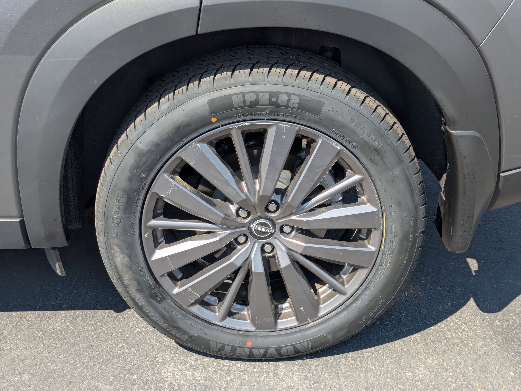 2023 Nissan Pathfinder SL photo 12