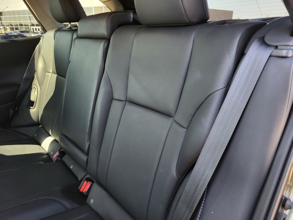 2023 Subaru Outback Touring XT photo 13