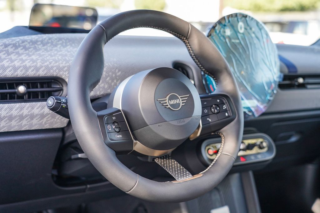 2025 Mini Cooper Hardtop 2 Door Iconic photo 12