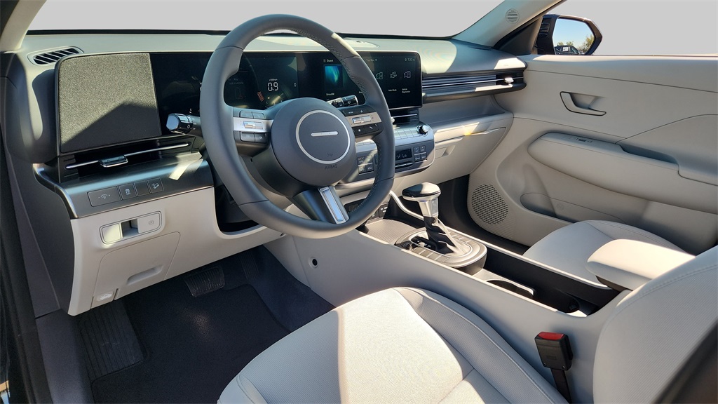 2026 Hyundai Kona SEL photo 7
