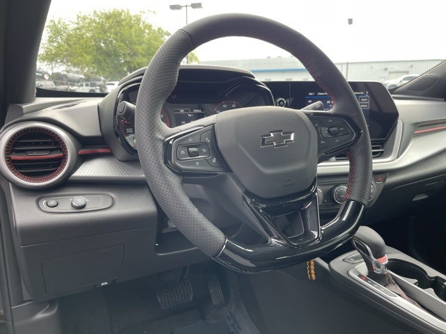 2025 Chevrolet Trax photo 12