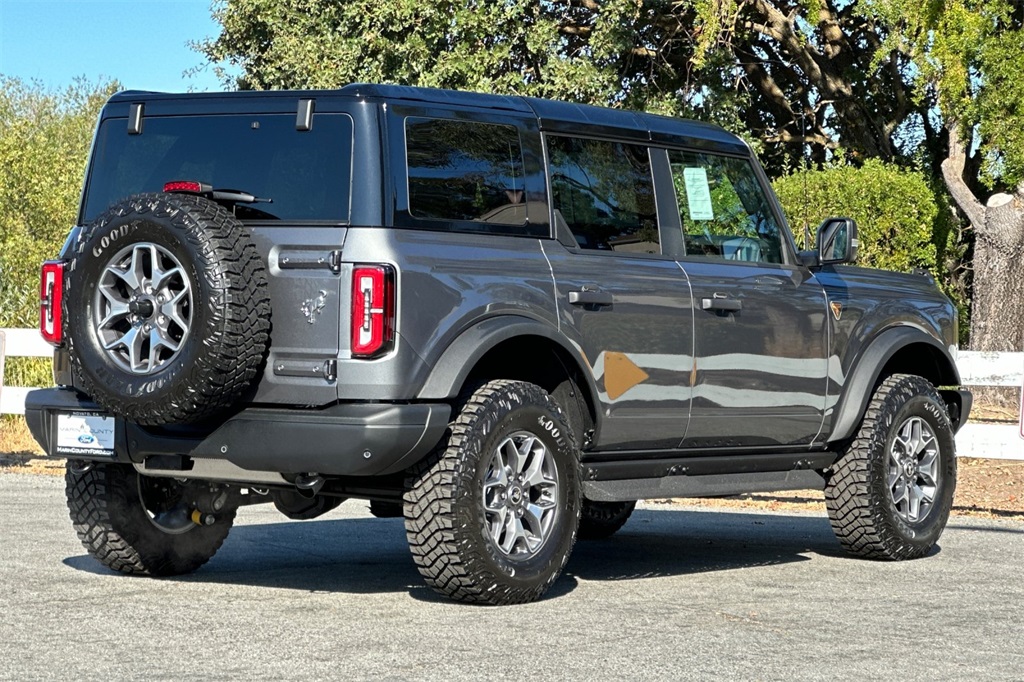 2025 Ford Bronco Badlands photo 4