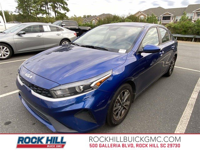 2022 Kia Forte FE LXS photo 2