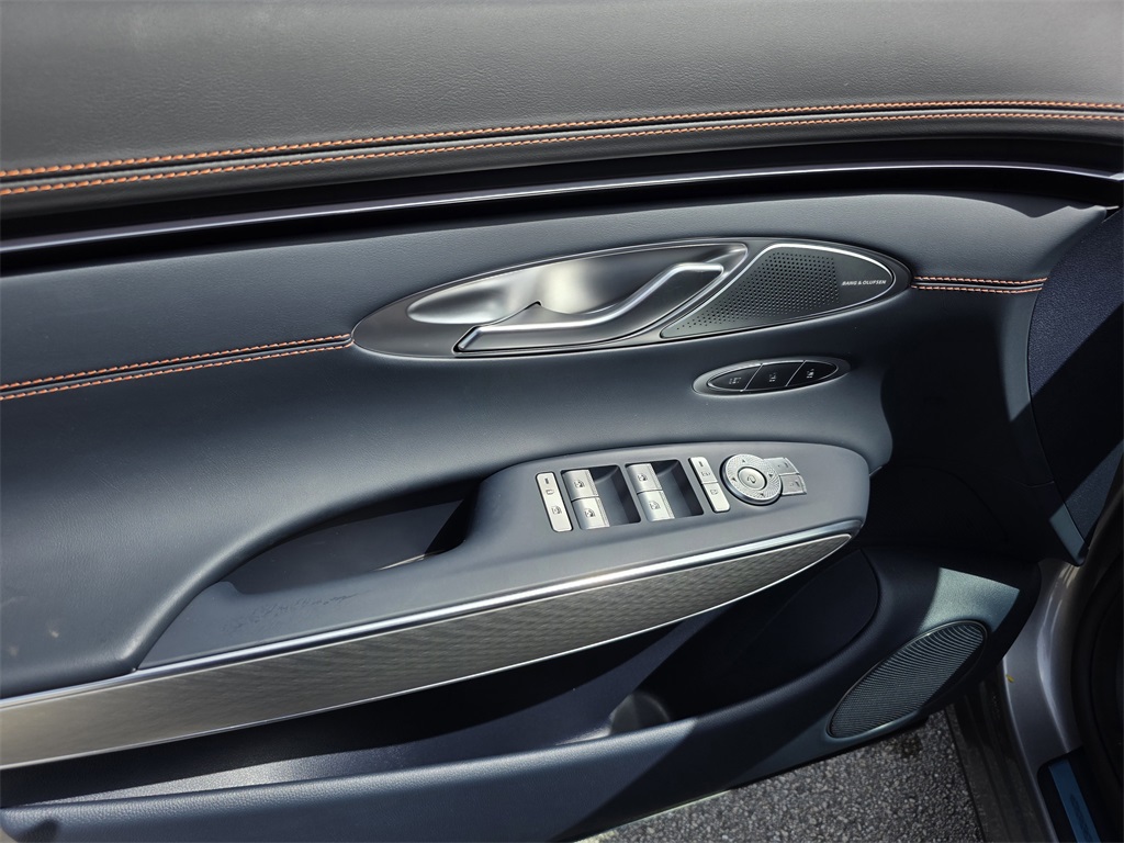 2026 Genesis GV70 2.5T Sport Prestige photo 15