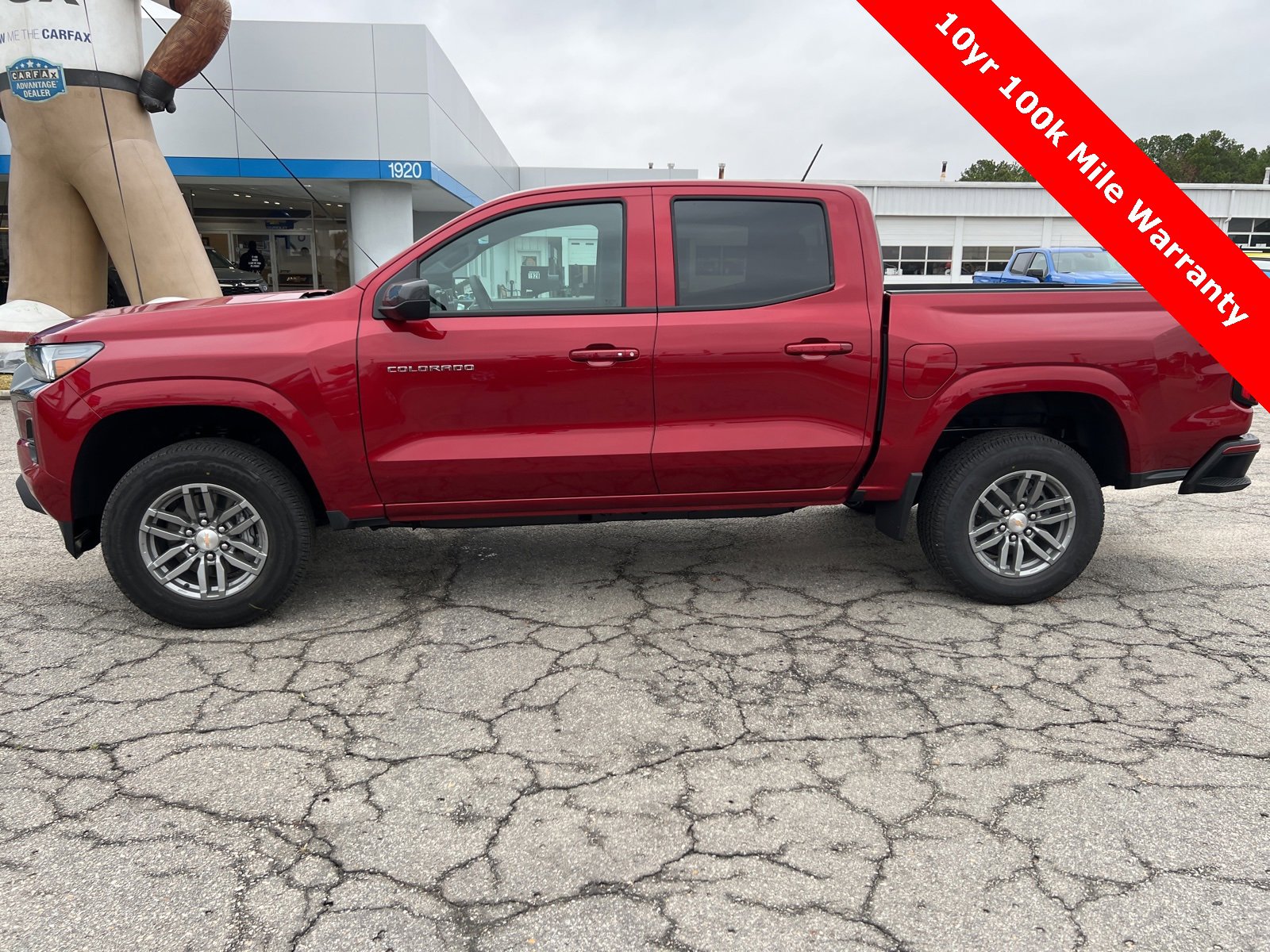 2026 Chevrolet Colorado LT photo 2