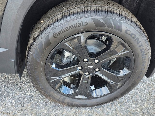 2026 Chevrolet Equinox LT photo 4
