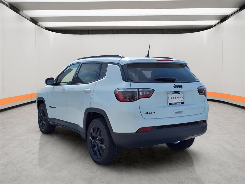 2026 Jeep Compass Latitude Altitude photo 4