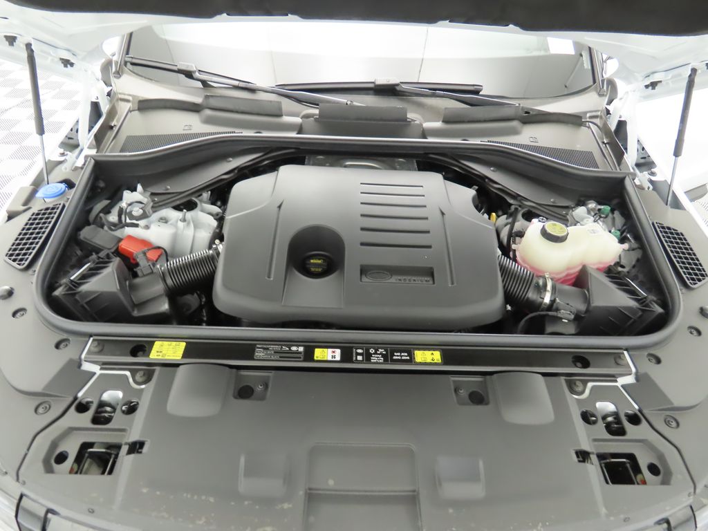 2025 Land Rover Range Rover Sport SE photo 27