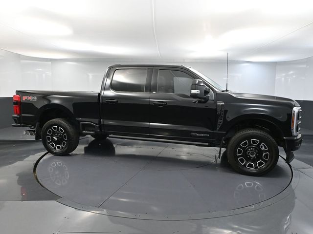 2025 Ford F-250 photo 3