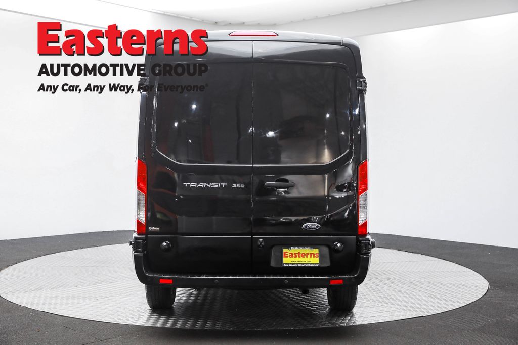 2015 Ford Transit Van photo 3