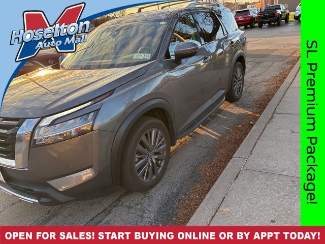 2024 Nissan Pathfinder SL