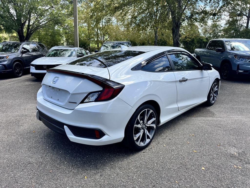 2019 Honda Civic Touring photo 6