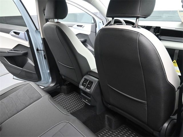 2025 Volkswagen Taos SE photo 24