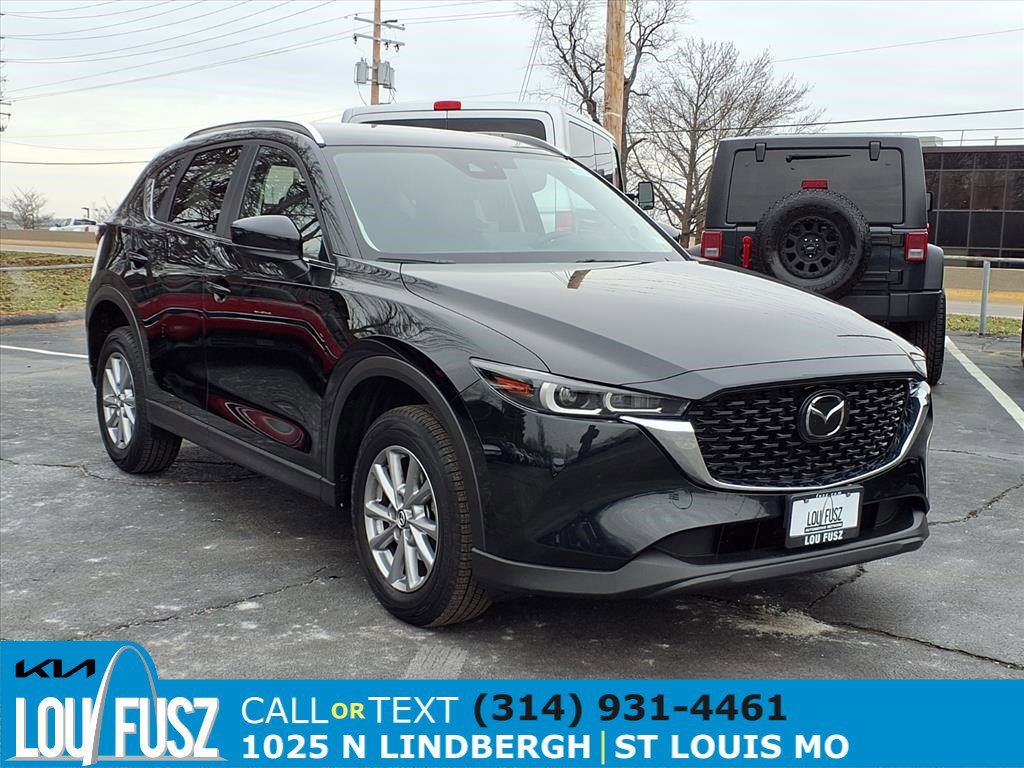 2023 Mazda CX-5 S Select Package's photo