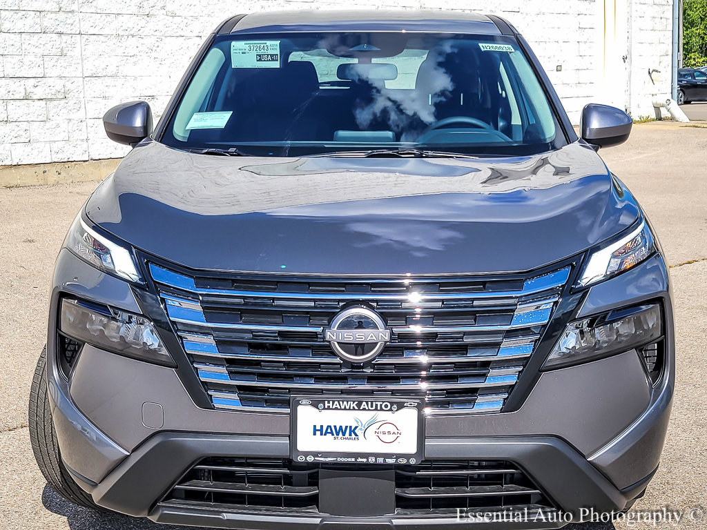 2026 Nissan Rogue SV photo 3