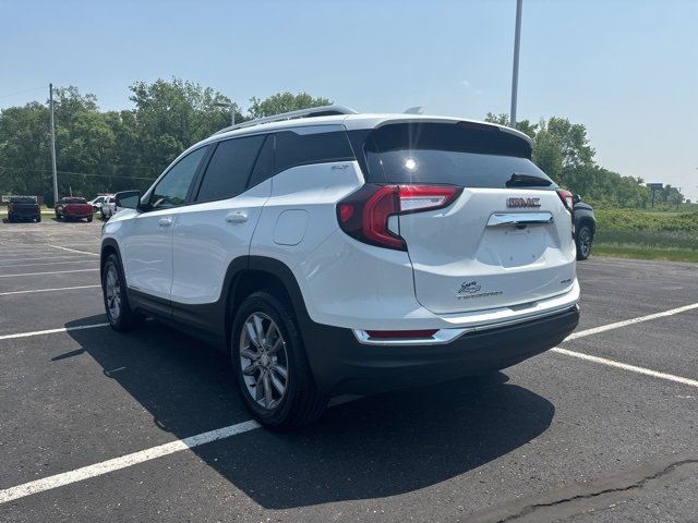 2024 Gmc Terrain SLT photo 3