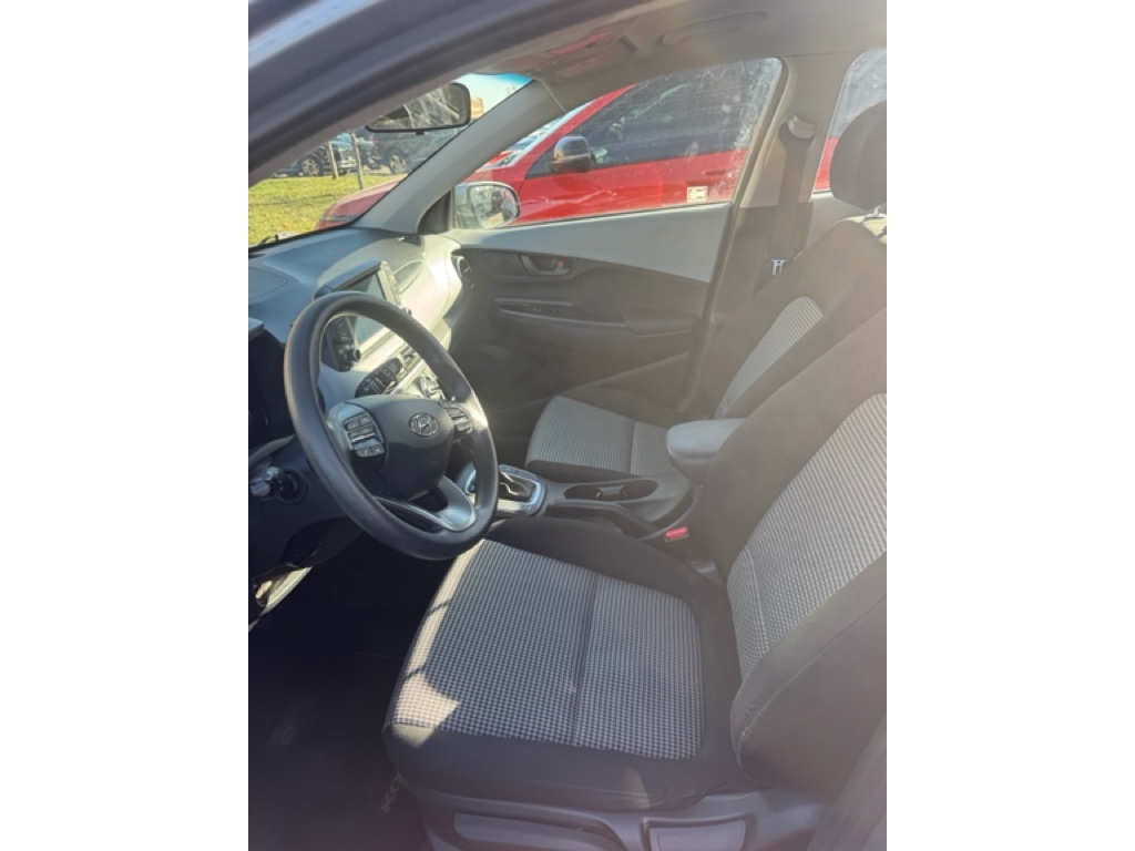 Used 2018 Hyundai Kona SE with VIN KM8K1CAA8JU179120 for sale in Loveland, CO