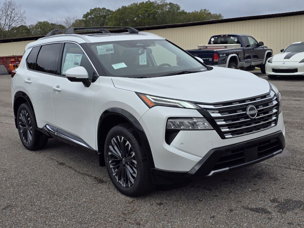 2026 Nissan Rogue Platinum photo 2