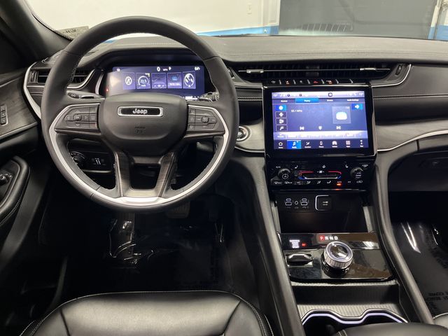 2024 Jeep Grand Cherokee Limited photo 4