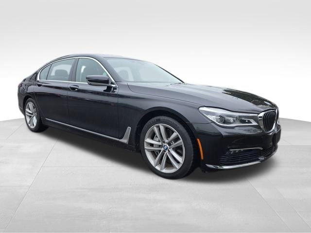 2016 BMW 7 Series 750i's photo