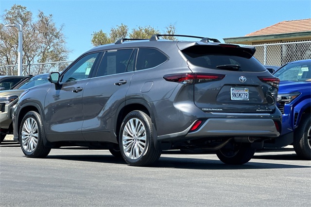 2024 Toyota Highlander Platinum photo 6