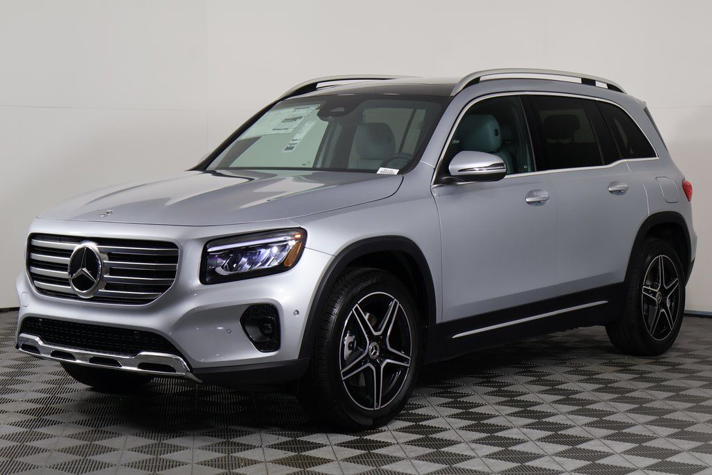 2026 Mercedes-Benz GLB GLB 250's photo