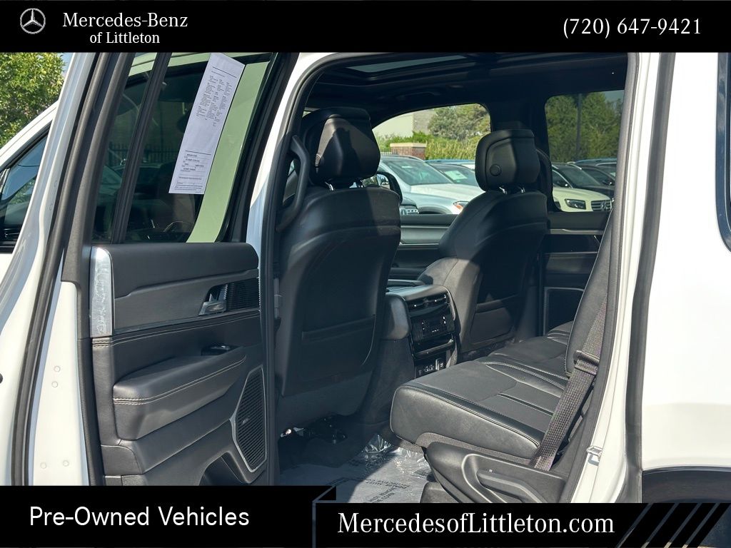 2023 Jeep Wagoneer Series II photo 13
