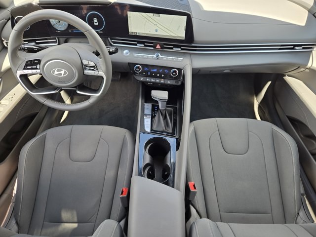 2024 Hyundai Elantra SEL Convenience photo 23