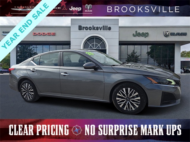 2023 Nissan Altima SV's photo