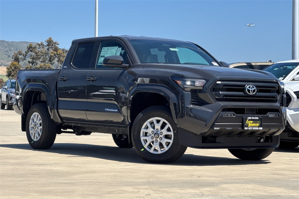 2025 Toyota Tacoma SR5 Double Cab photo 2