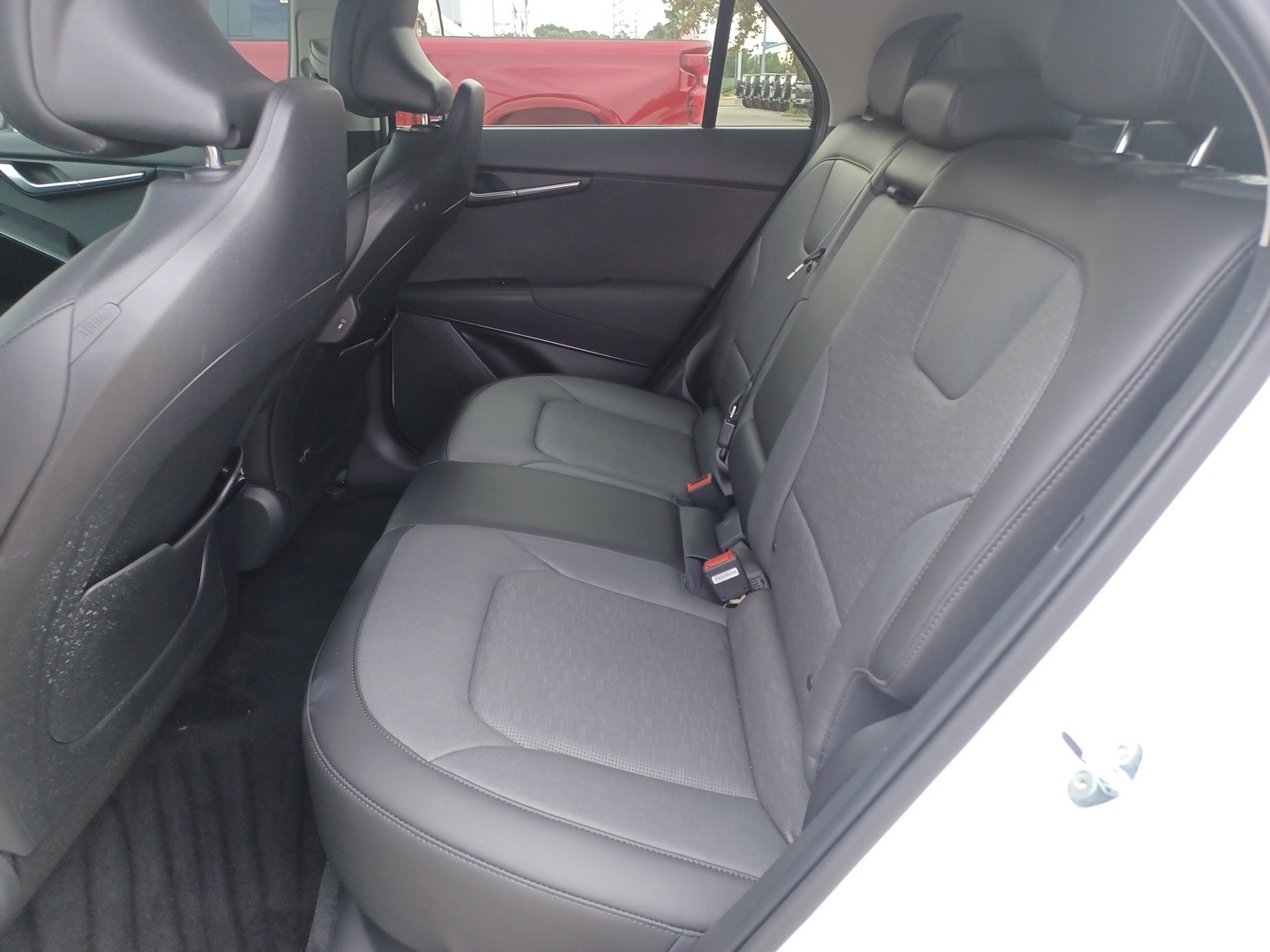 2023 Kia Niro EV Wave photo 2