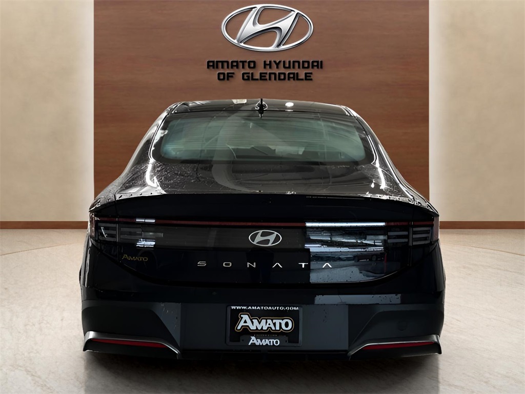 2025 Hyundai Sonata SE photo 4