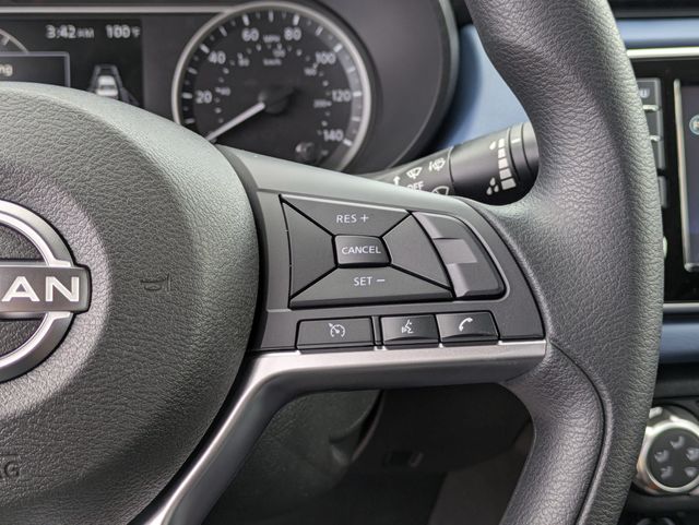 2025 Nissan Versa SV photo 17
