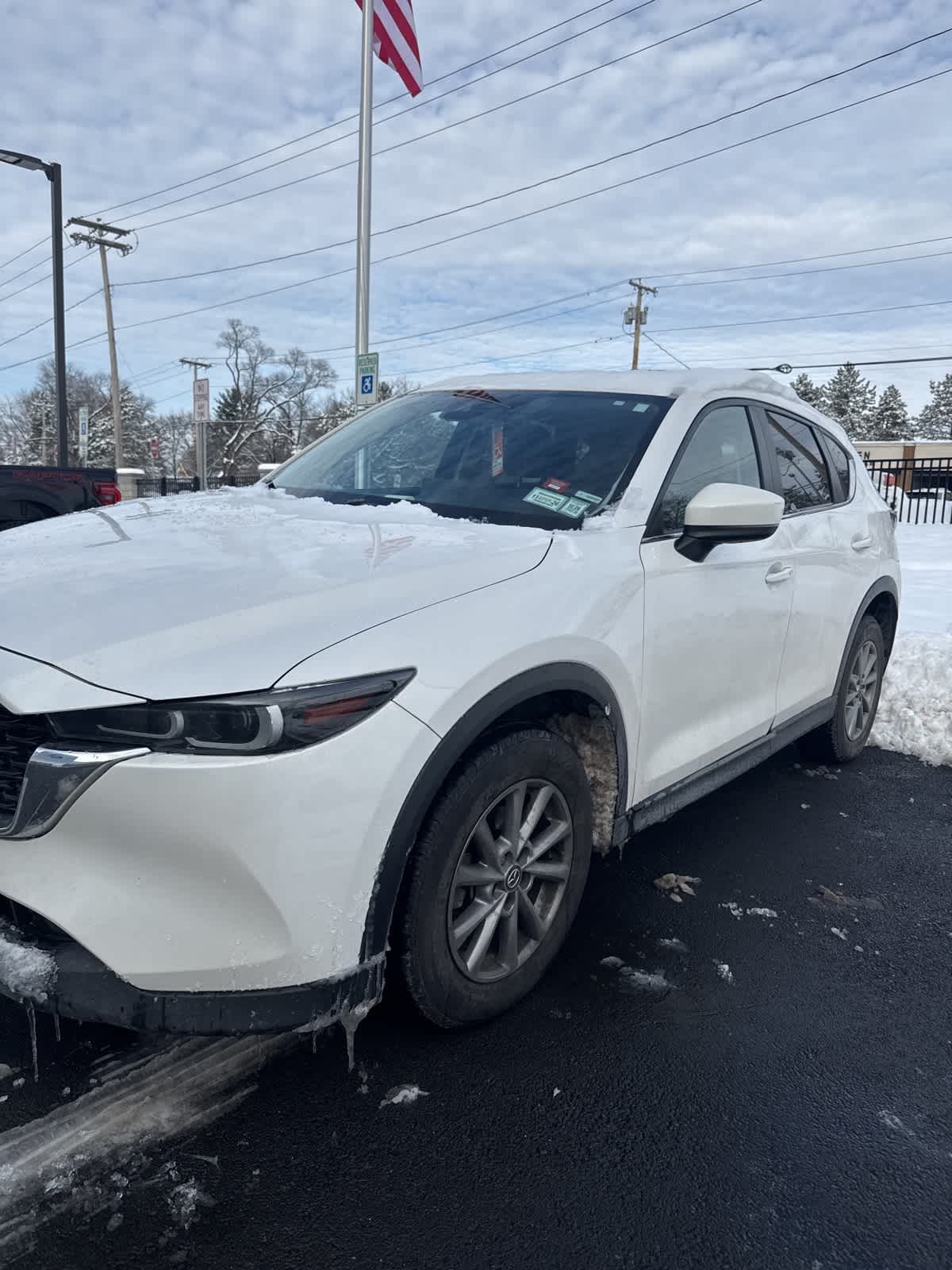 2022 Mazda CX-5 S Preferred package's photo