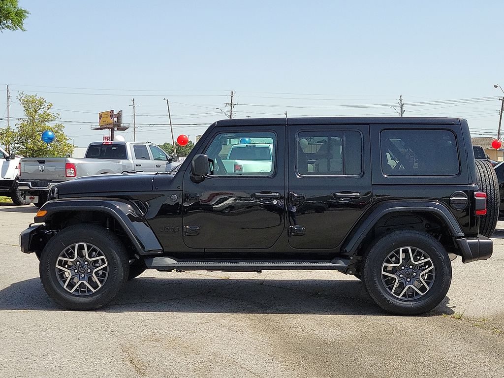 2025 Jeep Wrangler Sahara photo 3
