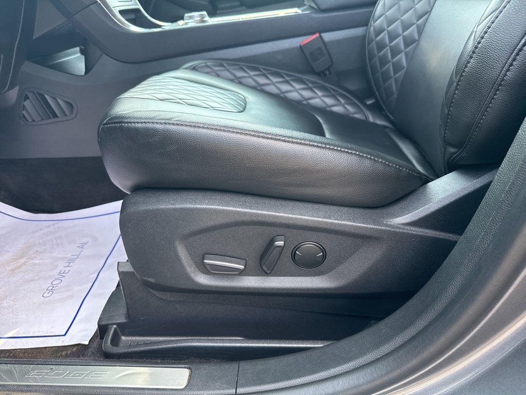 2024 Ford Edge Titanium photo 24