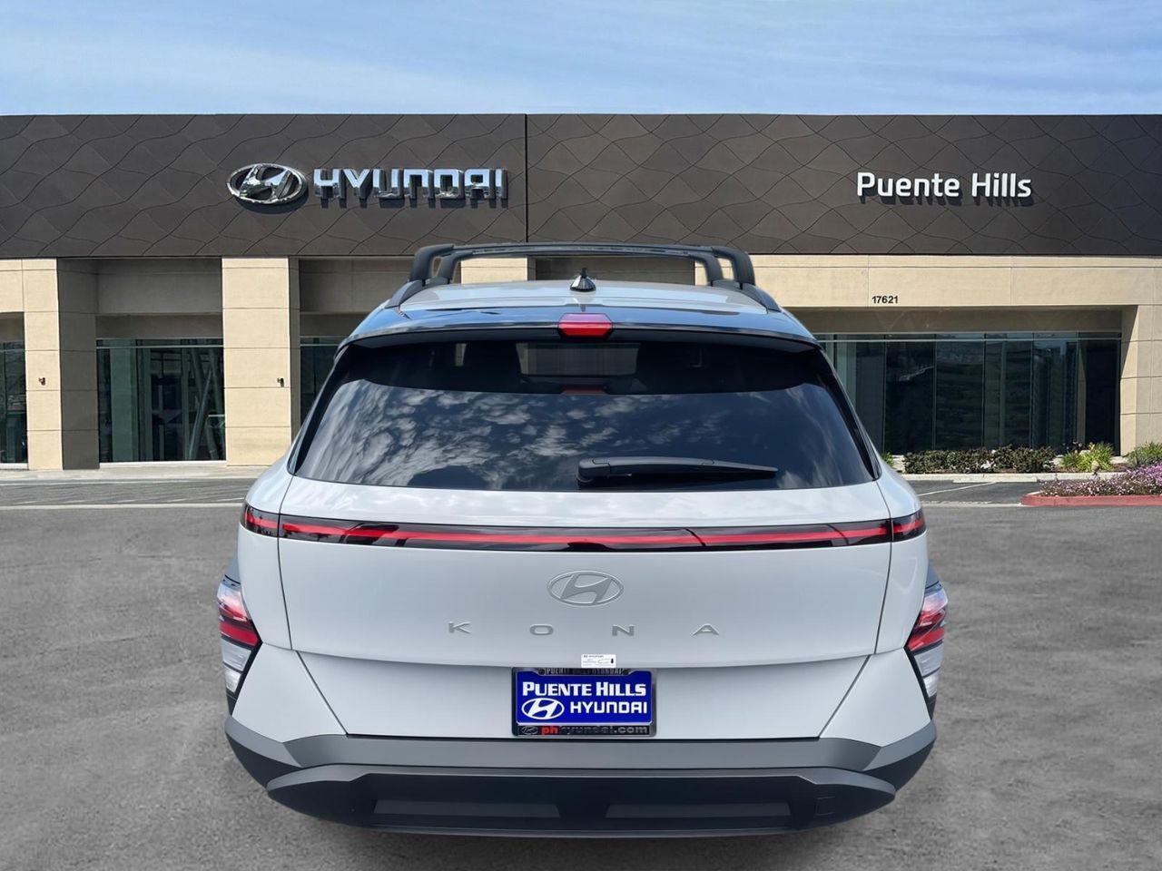 2026 Hyundai Kona SEL photo 4