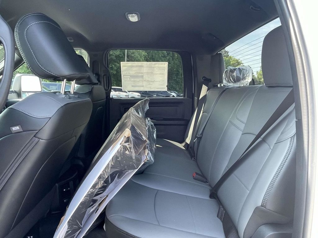2025 Ram 2500 Tradesman photo 18
