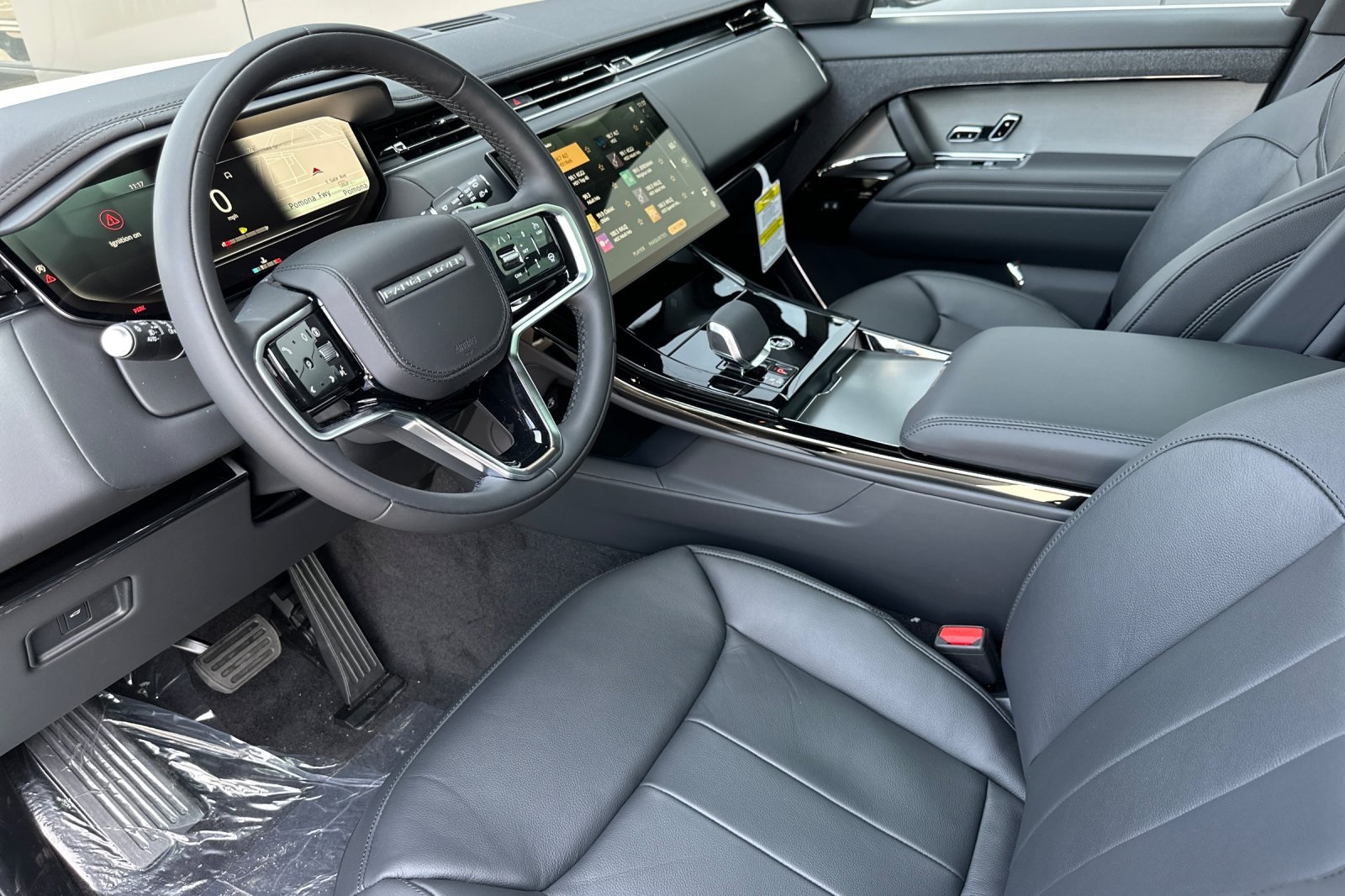 2025 Land Rover Range Rover Sport P360 S photo 8