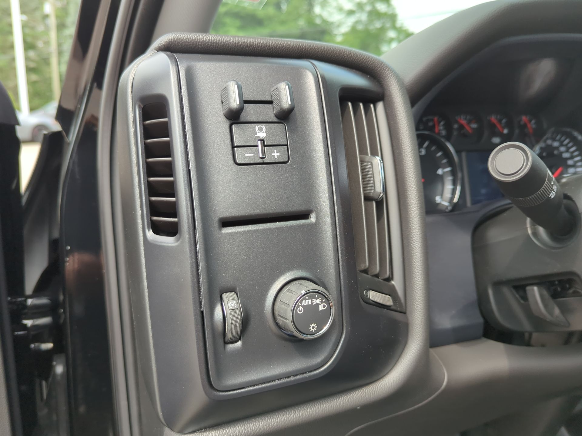 2024 Chevrolet Silverado 5500HD Work Truck photo 19