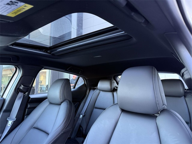 2025 Mazda Mazda3 2.5 s Preferred photo 3