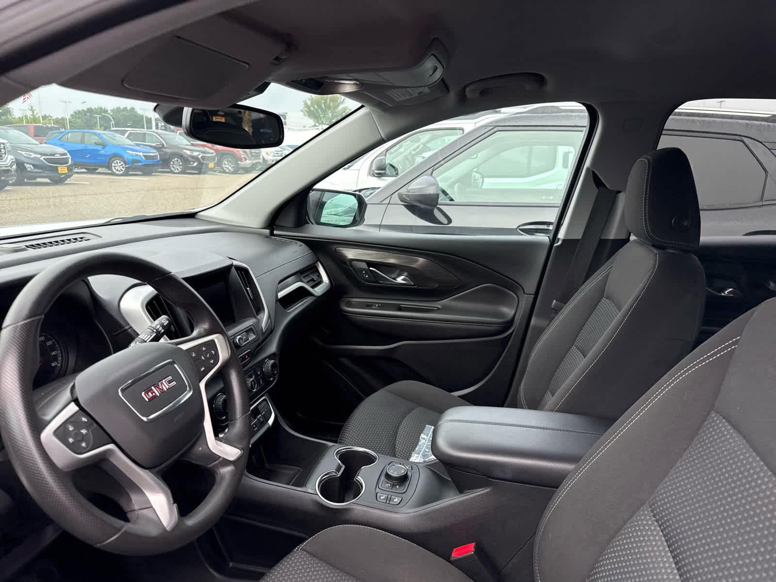 2022 Gmc Terrain SLE photo 2